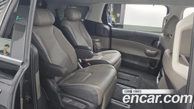 Kia Carnival 2025 thumb 11