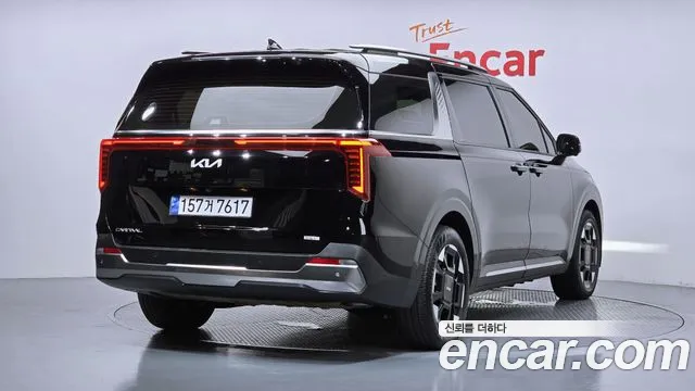 Kia Carnival 2024 thumb 2