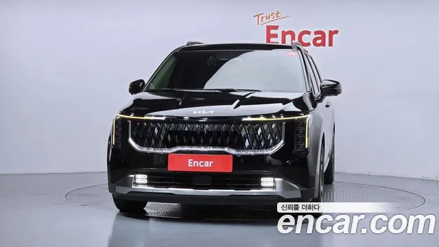 Kia Carnival 2024 thumb 3