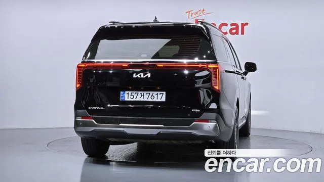 Kia Carnival 2024 thumb 4