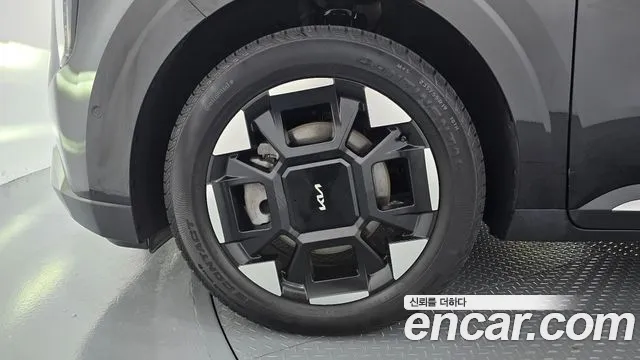 Kia Carnival 2024 thumb 5