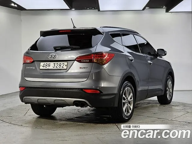 Hyundai Santa Fe 2014 thumb 4