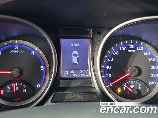 Hyundai Santa Fe 2014 thumb 8