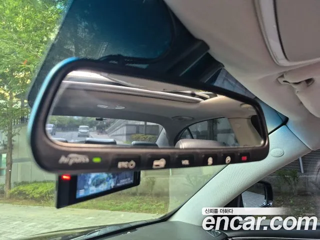 Hyundai Genesis 2012 thumb 9