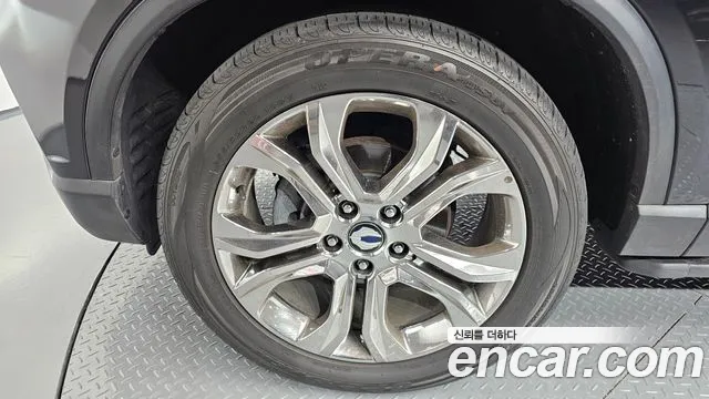 KG_Mobility_Ssangyong Rexton 2017 thumb 4