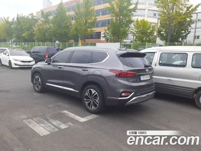 Hyundai Santa Fe 2018 thumb 5