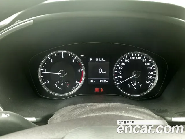 Hyundai Santa Fe 2018 thumb 8
