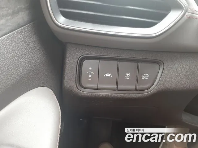 Hyundai Santa Fe 2018 thumb 10