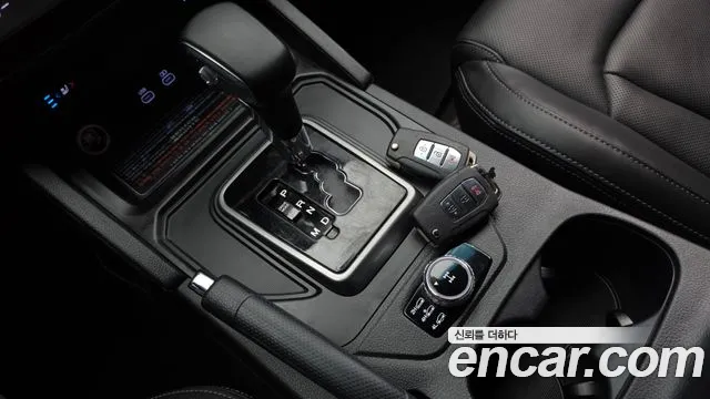 KG_Mobility_Ssangyong Rexton 2023 thumb 9