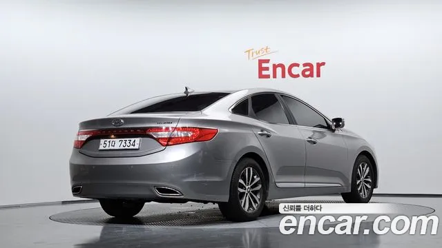 Hyundai Grandeur 2011 thumb 2