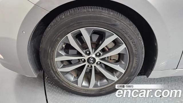 Hyundai Grandeur 2011 thumb 5