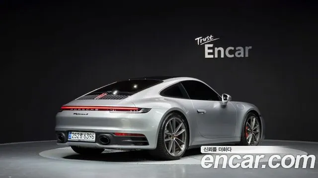 Porsche 911 2024 thumb 2
