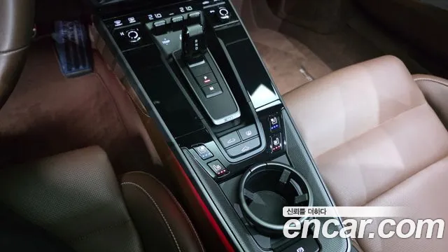 Porsche 911 2024 thumb 9