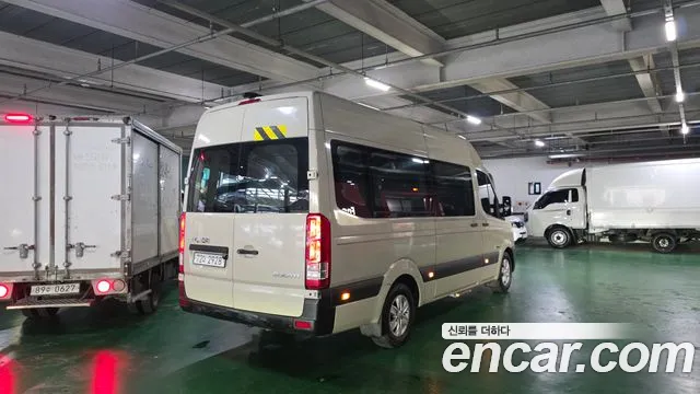 Hyundai Staria 2015 thumb 2