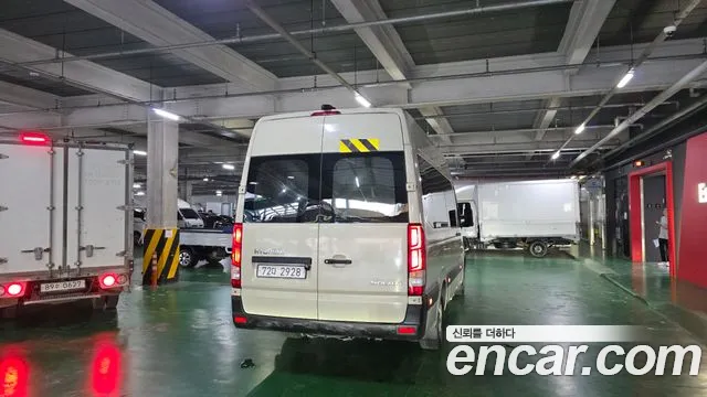 Hyundai Staria 2015 thumb 4