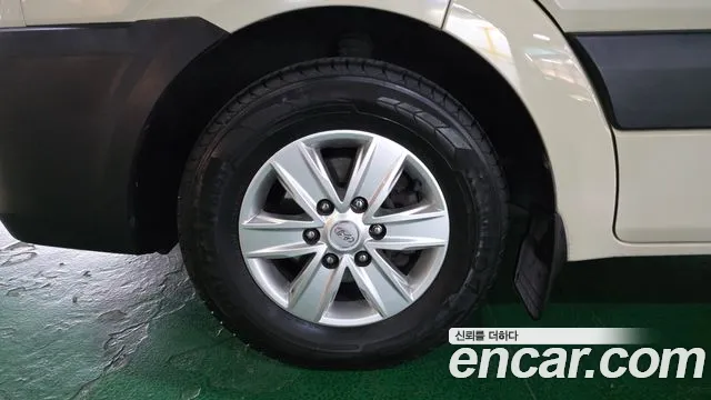 Hyundai Staria 2015 thumb 5