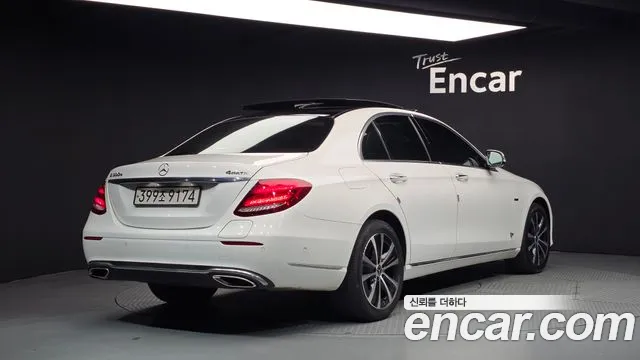 Mercedes-Benz E-Класс 2019 thumb 2
