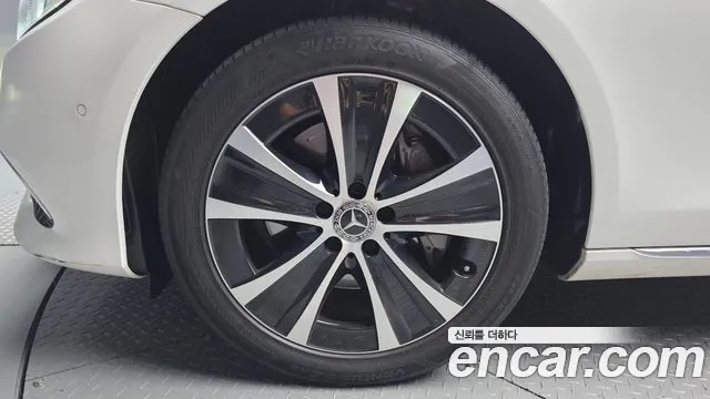 Mercedes-Benz E-Класс 2019 thumb 5