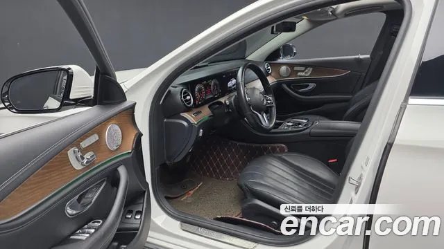 Mercedes-Benz E-Класс 2019 thumb 10
