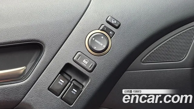 Hyundai Genesis 2013 thumb 12