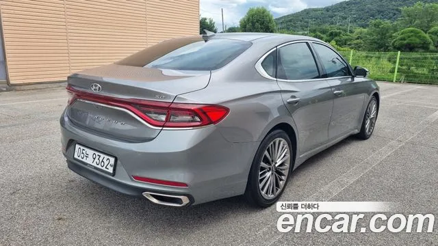 Hyundai Grandeur 2017 thumb 2