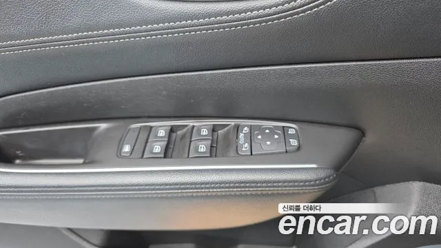 Renault Megane 2017 thumb 12