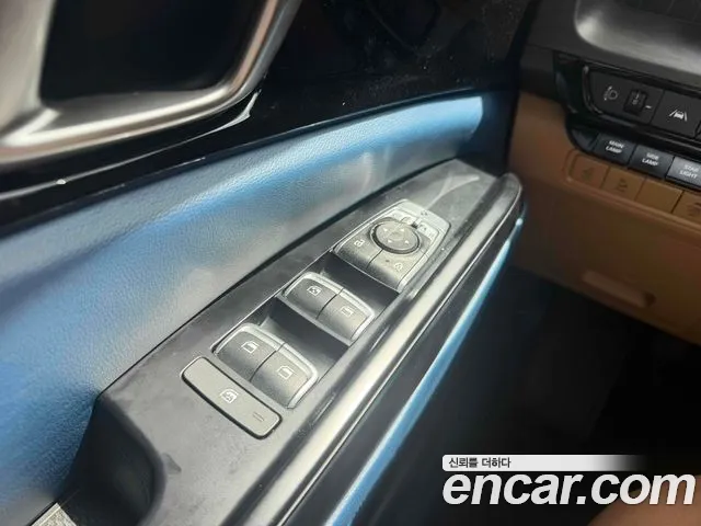 Kia Carnival 2023 thumb 5