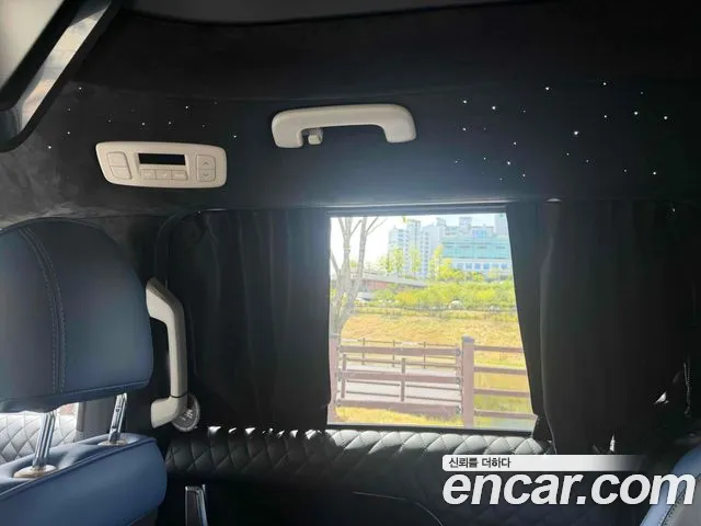 Kia Carnival 2023 thumb 10