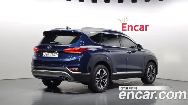 Hyundai Santa Fe 2018 thumb 2