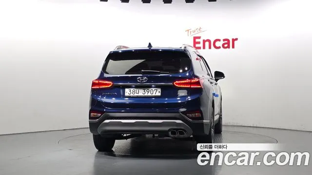 Hyundai Santa Fe 2018 thumb 4