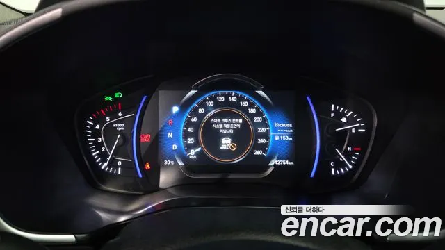 Hyundai Santa Fe 2018 thumb 8
