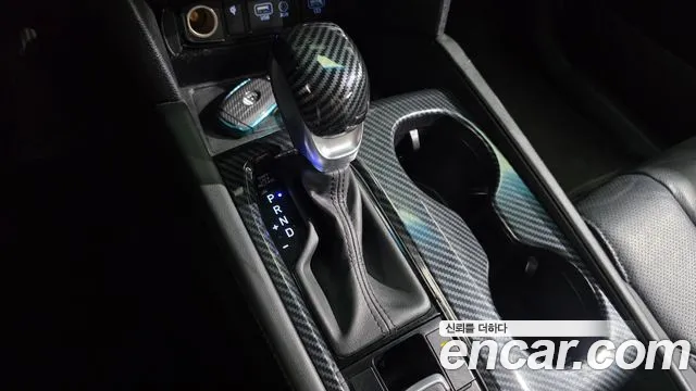 Hyundai Santa Fe 2018 thumb 9