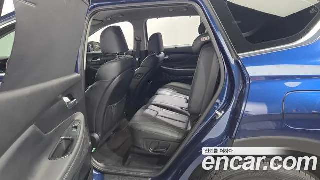 Hyundai Santa Fe 2018 thumb 11
