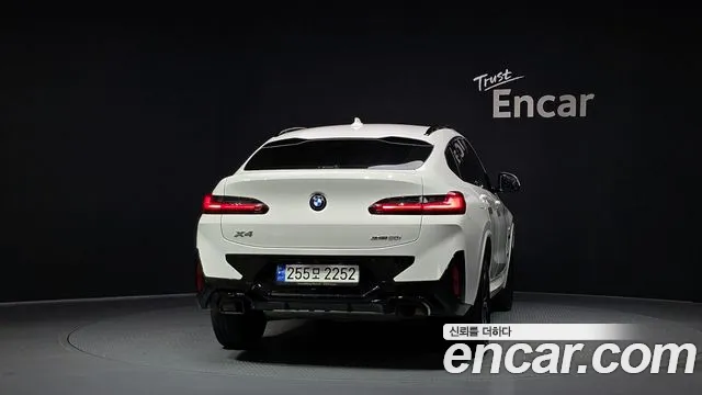 BMW X4 2022 thumb 4