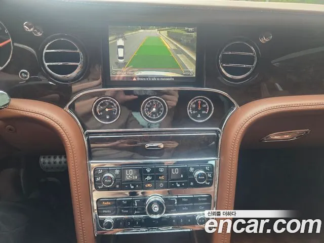 Bentley Mulsanne 2014 thumb 12