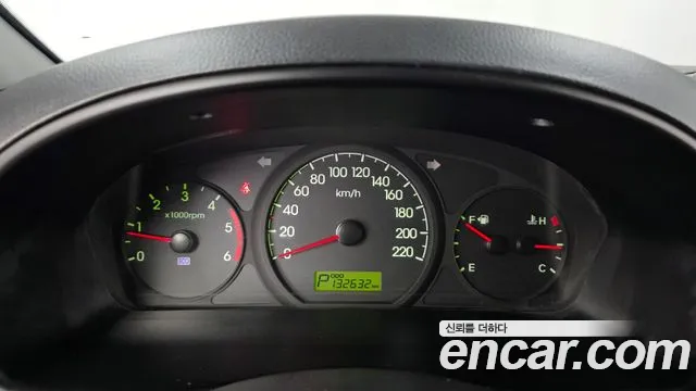 Hyundai Starex 2012 thumb 8