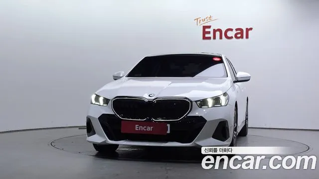 BMW 5 серии 2025 thumb 3