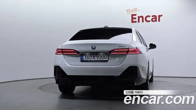BMW 5 серии 2025 thumb 4
