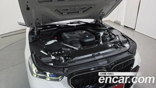 BMW 5 серии 2025 thumb 6