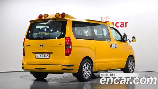 Hyundai Starex 2018 thumb 2