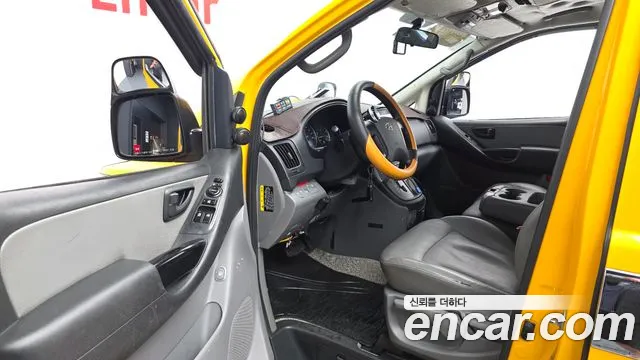 Hyundai Starex 2018 thumb 10
