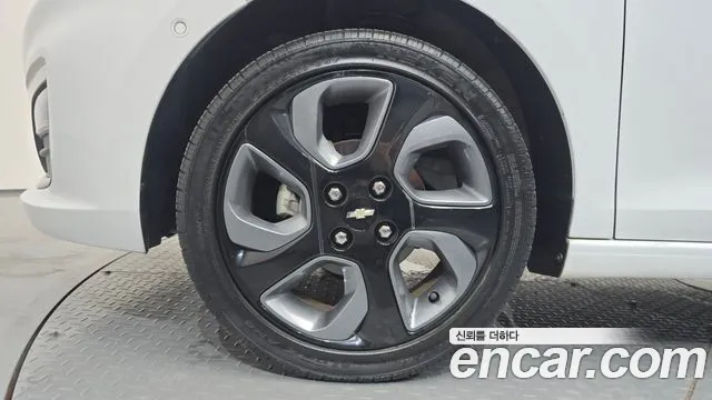 Chevrolet Spark 2021 thumb 5