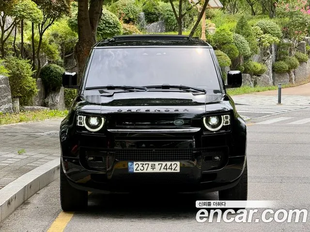 Land Rover Defender 2023 thumb 2