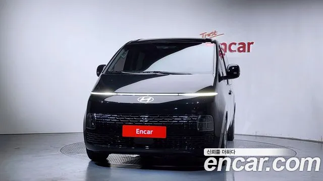 Hyundai Staria 2024 thumb 3