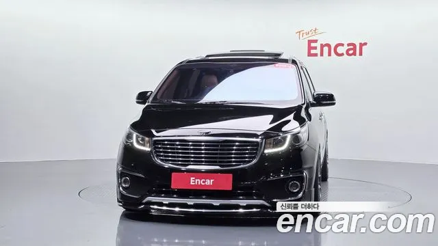 Kia Carnival 2017 thumb 2