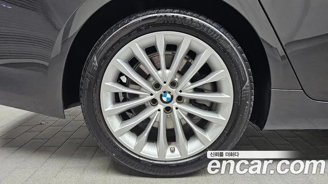 BMW 5 серии 2020 thumb 4
