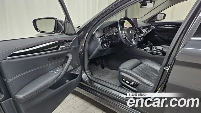 BMW 5 серии 2020 thumb 9