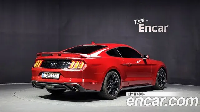 Ford Mustang Mach-E 2022 thumb 2