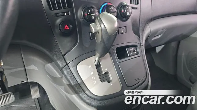 Hyundai Starex 2013 thumb 9