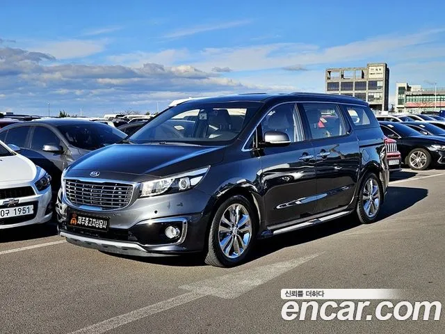Kia Carnival 2017 thumb 11